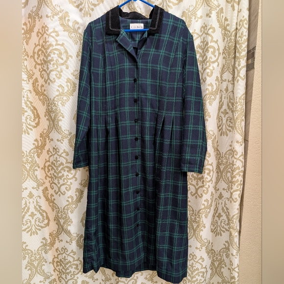 Vintage Dresses & Skirts - Vintage Green and Black Plaid Long Sleeve Dress